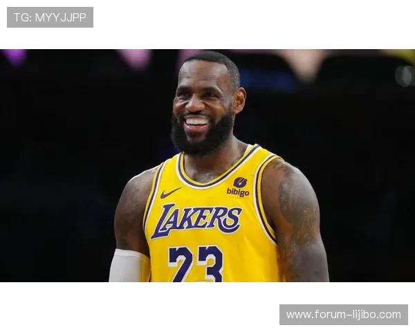 湖人队逆转取胜掀高潮 詹姆斯关键三分助球队稳居榜首