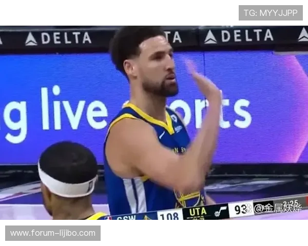 爵士队逆袭胜利再创佳绩 与对手激战四十分钟上演精彩比分较量