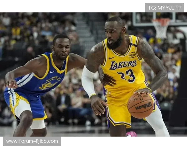 詹姆斯追平NBA历史得分纪录 湖人主场大胜勇士继续领跑西部